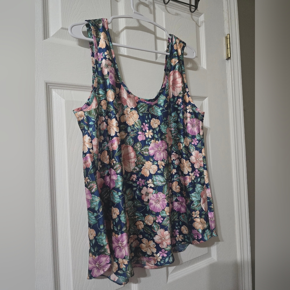 Vintage California Dynasty Navy Floral Print Satin Tank Top Blouse, Size 2X, EUC - Picture 6 of 13